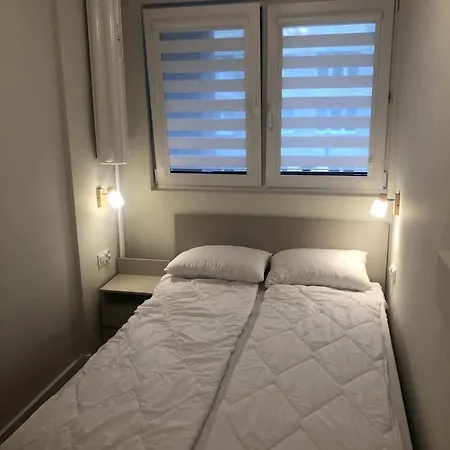 Platinium Comfy * غدينيا